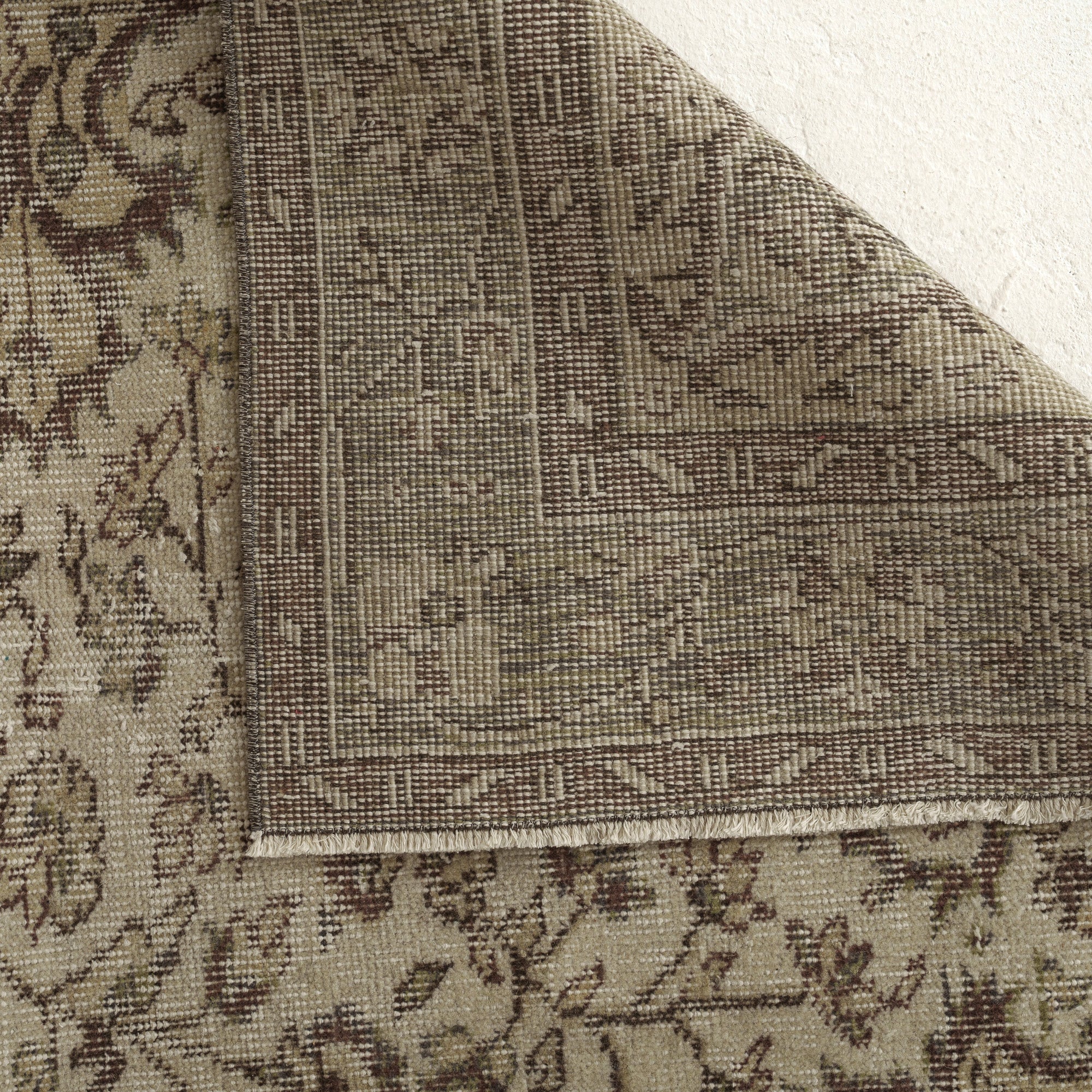 Zephira - Oriental Rug, Exquisite Antique Design