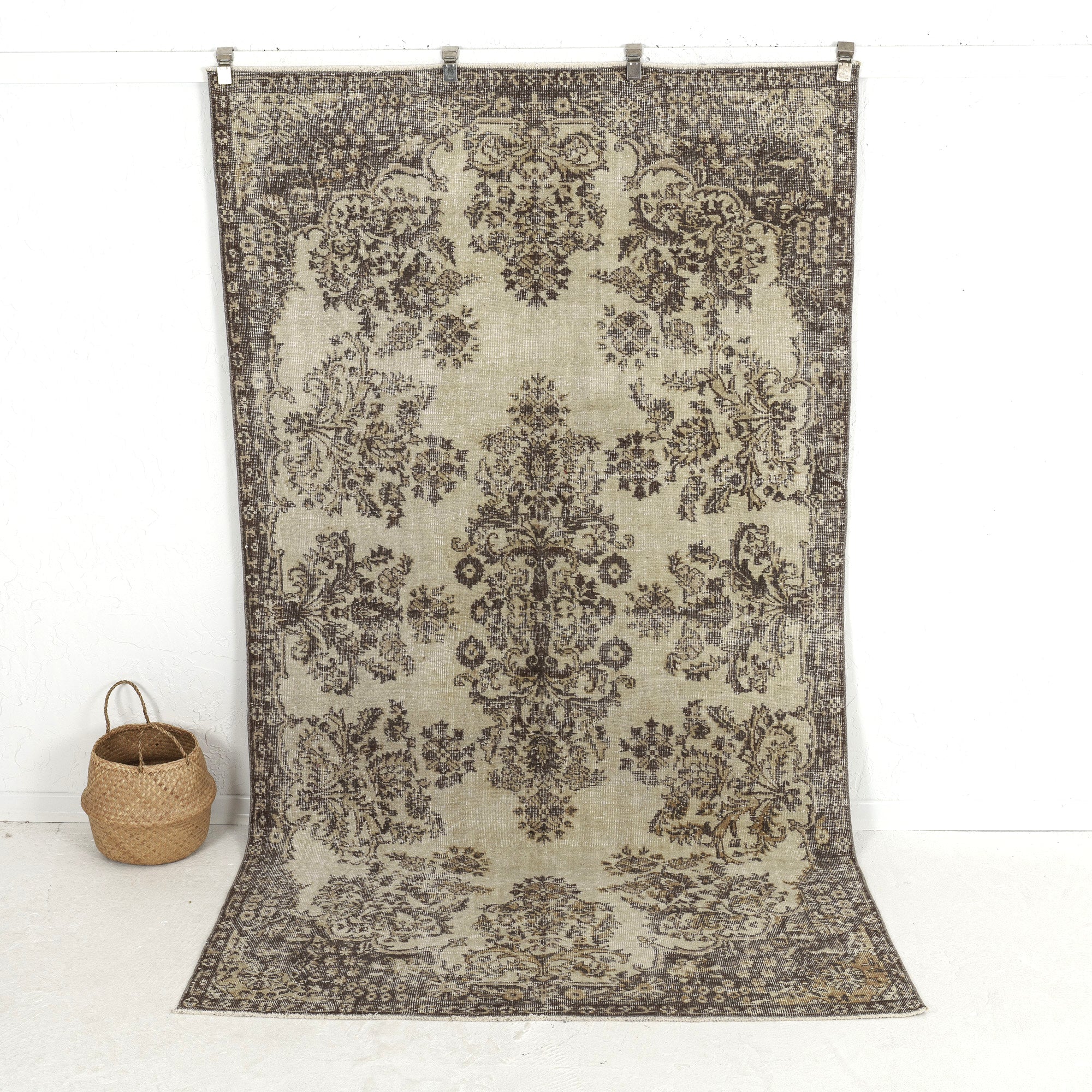 Angelique - Persian Rug, Handcrafted & Timeless