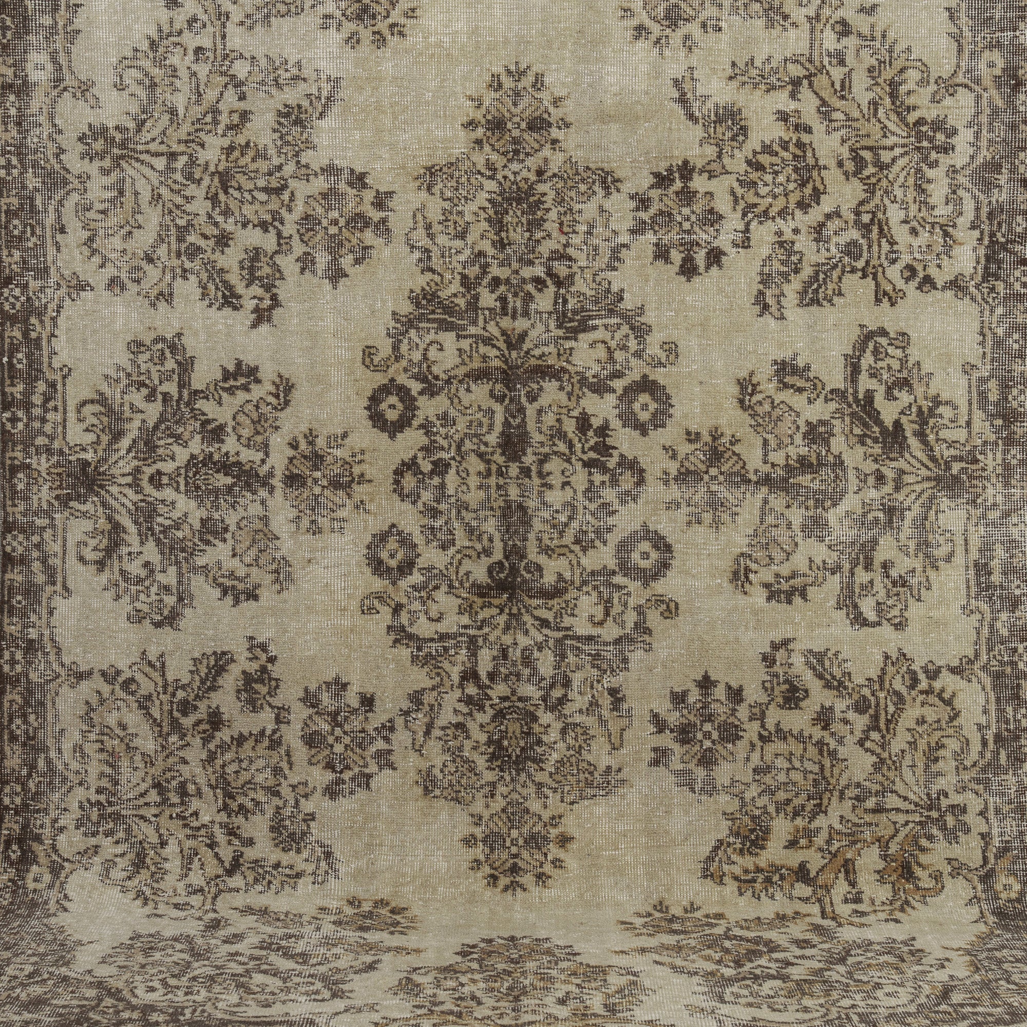 Angelique - Oriental Vintage Rug, Collector's Edition