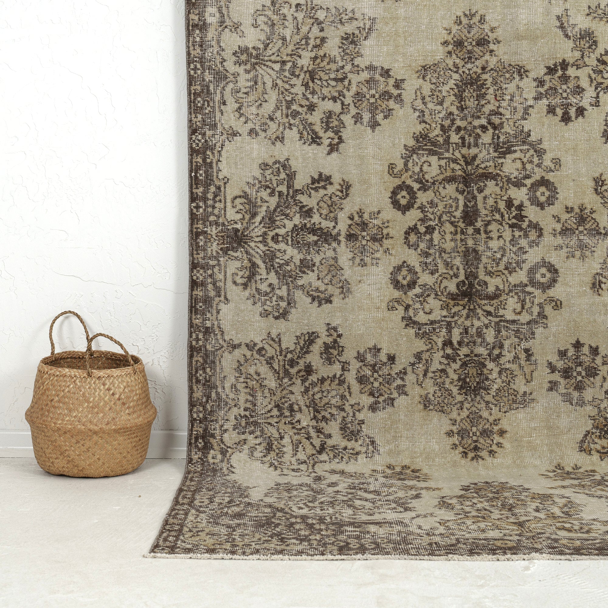 Angelique - Persian Rug, Handcrafted & Timeless