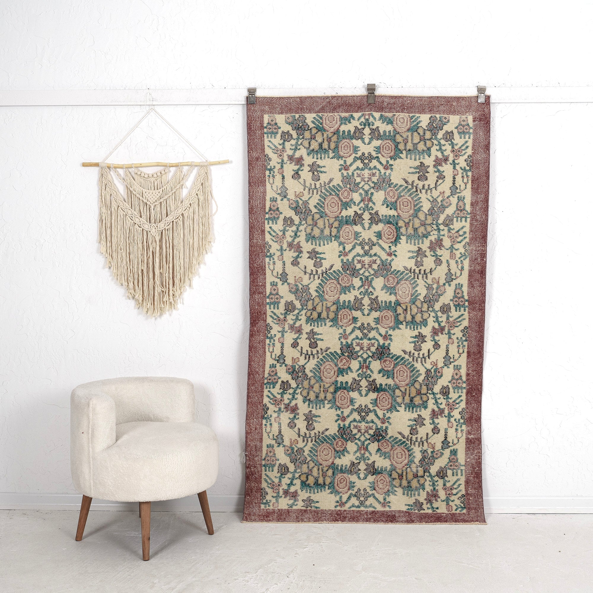 Carina - Dining Room Rug, Authentic Oriental Design