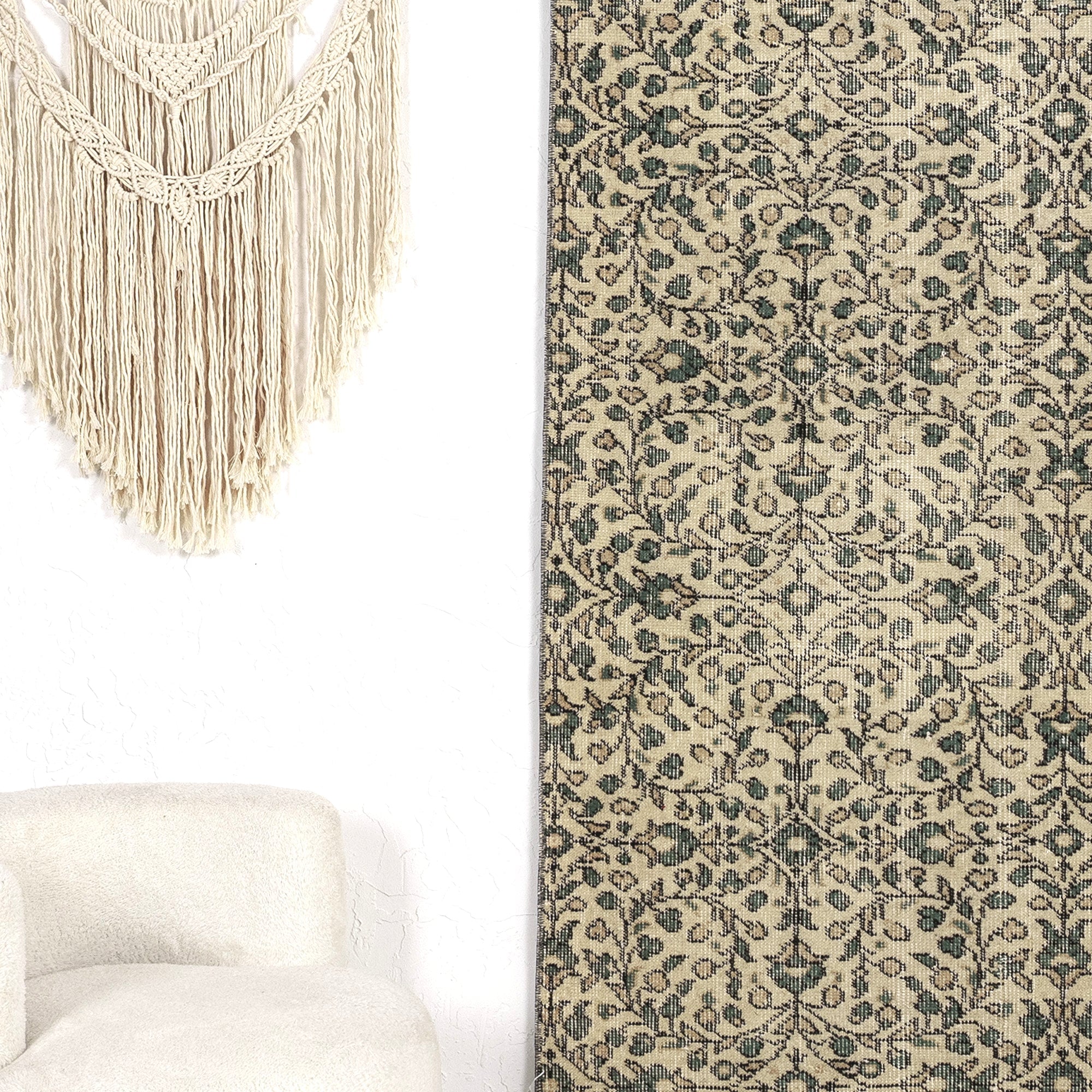 Ciara - Persian Rug, Handcrafted & Timeless