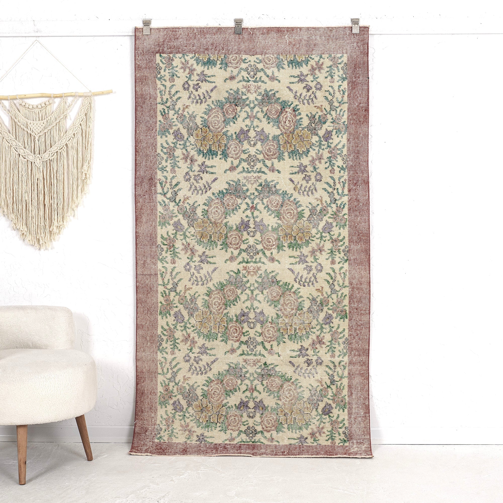 Eriyana - Turkish Rug, Authentic and Vintage