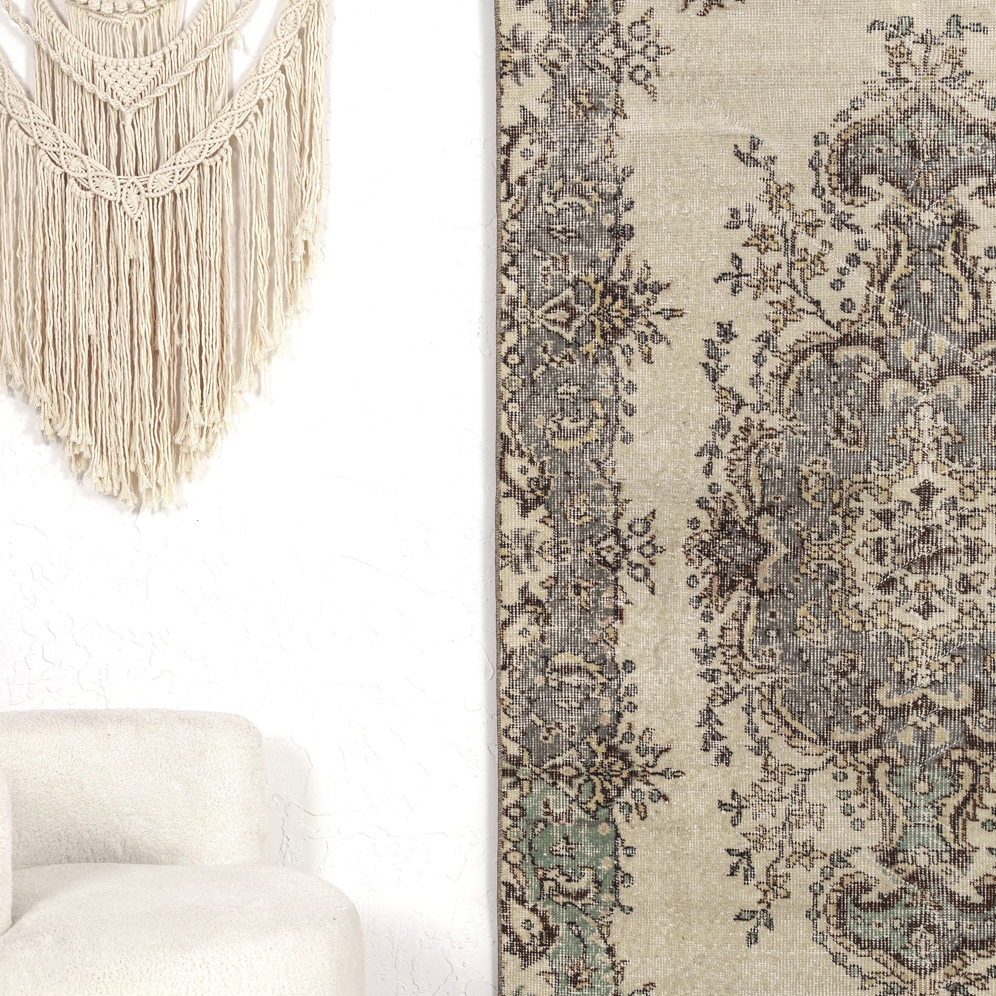 Fawna - Turkish Rug, Authentic and Vintage