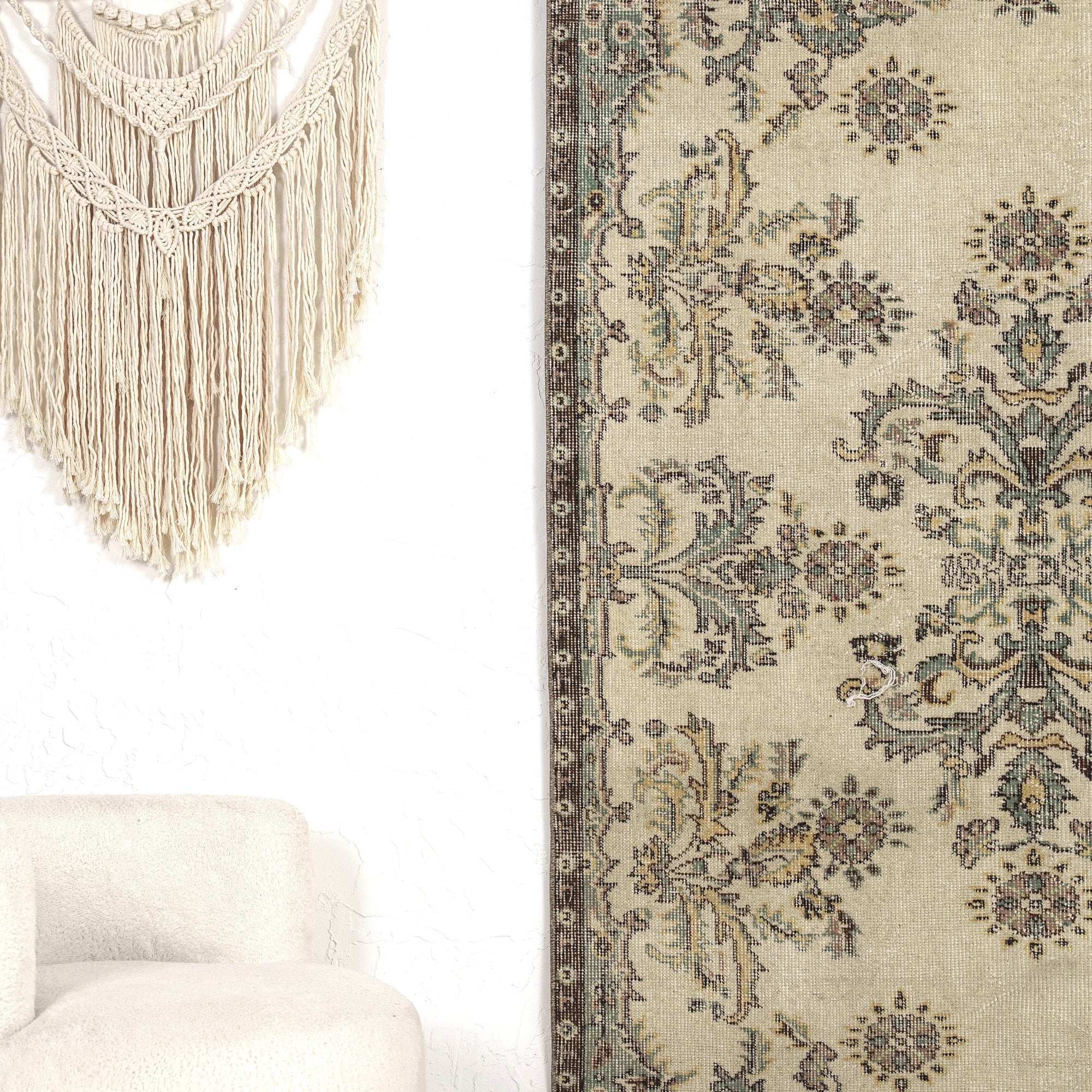 Felina - Dining Room Rug, Elegant Oriental Style