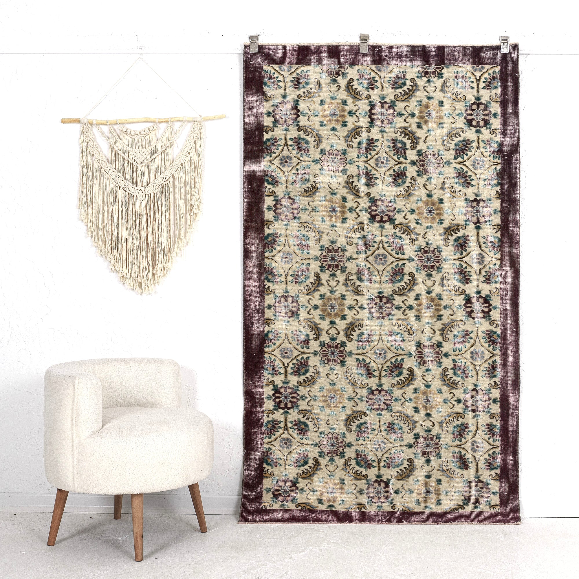Larina - Elegant Living Room Rug, Antique Charm