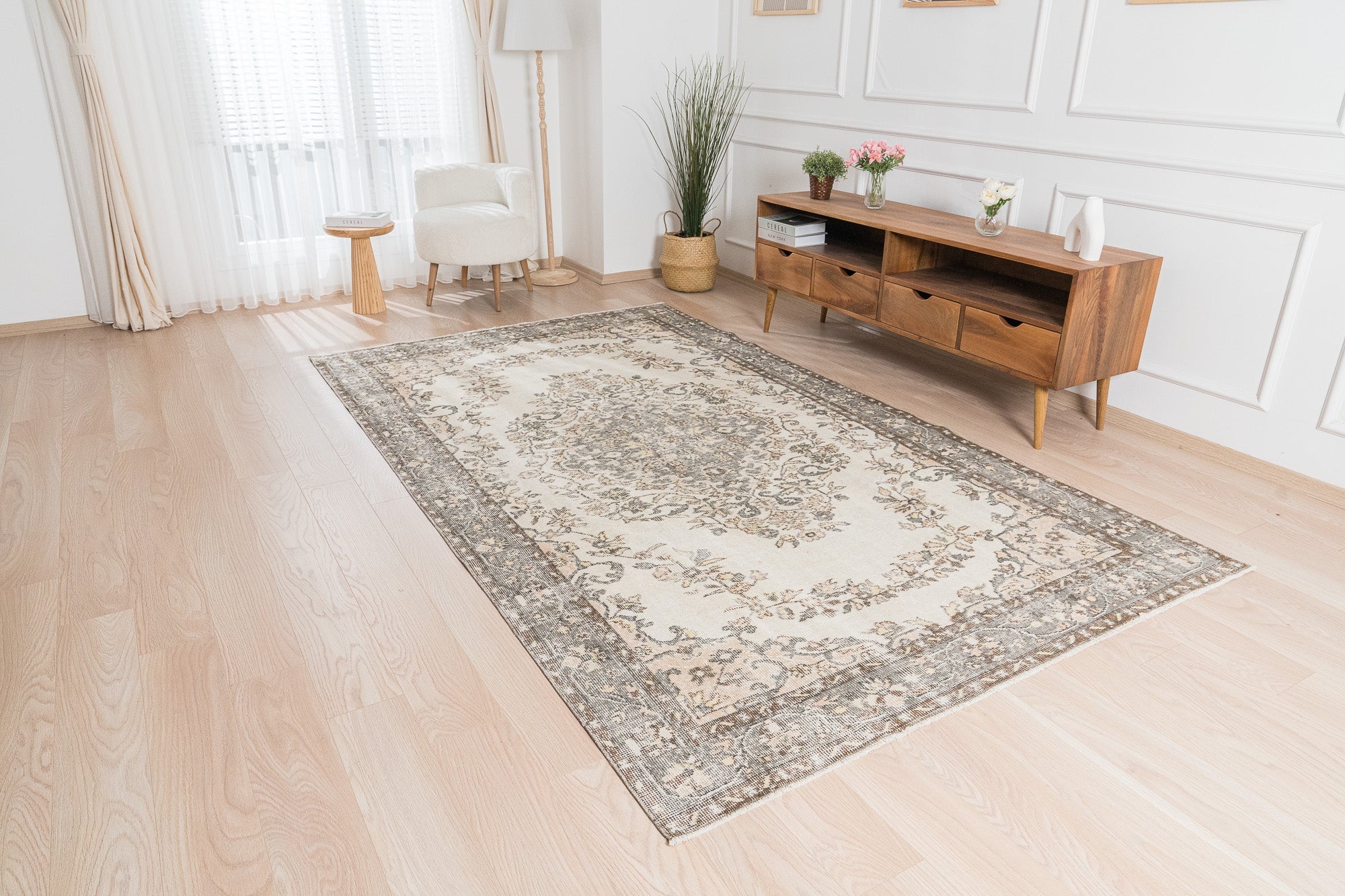 Odalia - Living Room Rug, Elegant & Unique