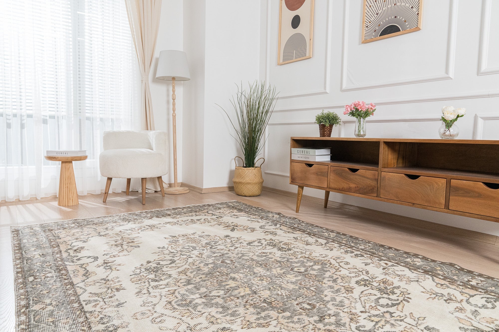 Odalia - Oriental Rug, Timeless & Exquisite
