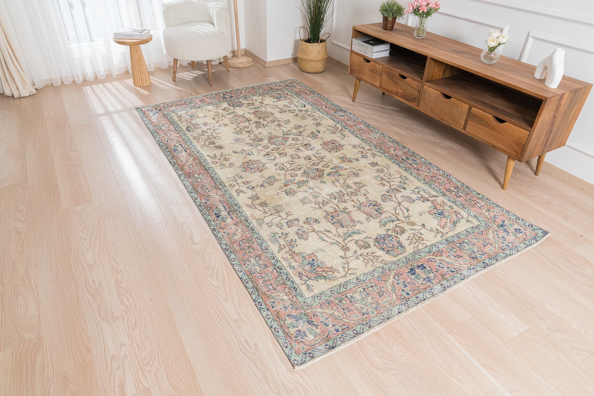 Orona - Persian Rug, Unique Handcrafted Artistry