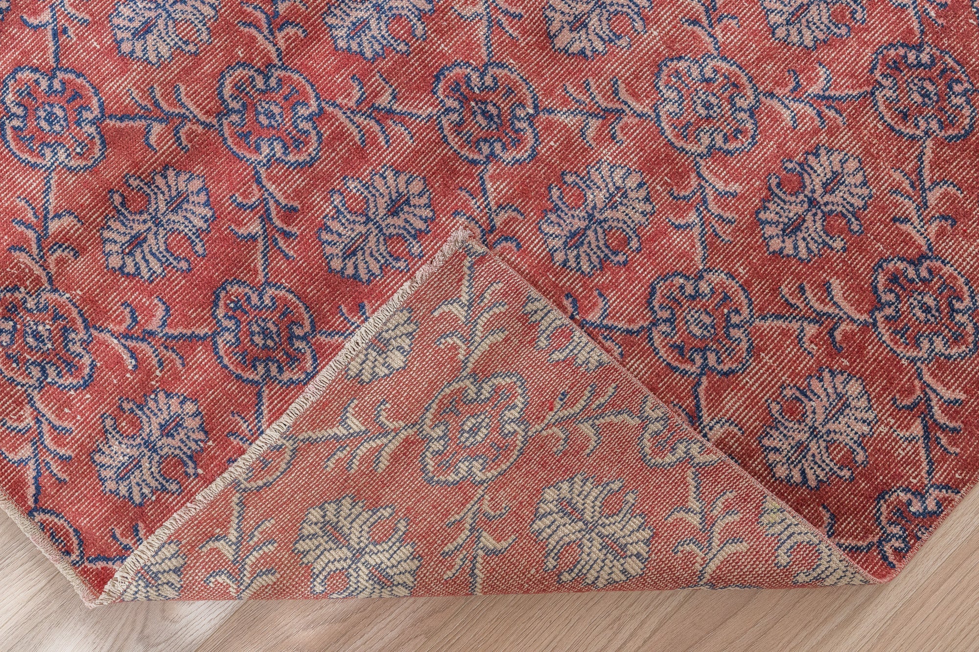 Orestina - Turkish Rug, Authentic and Vintage