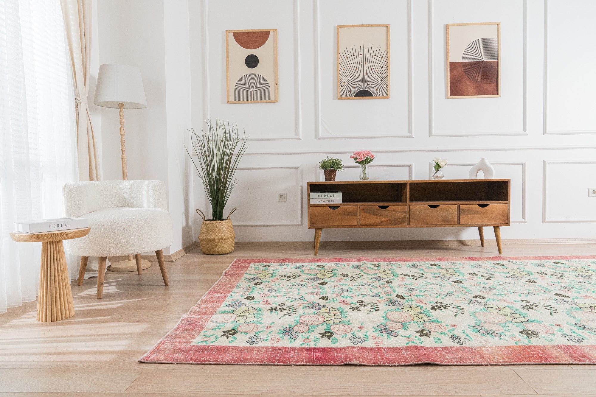 Oretta - Turkish Rug, Authentic and Vintage