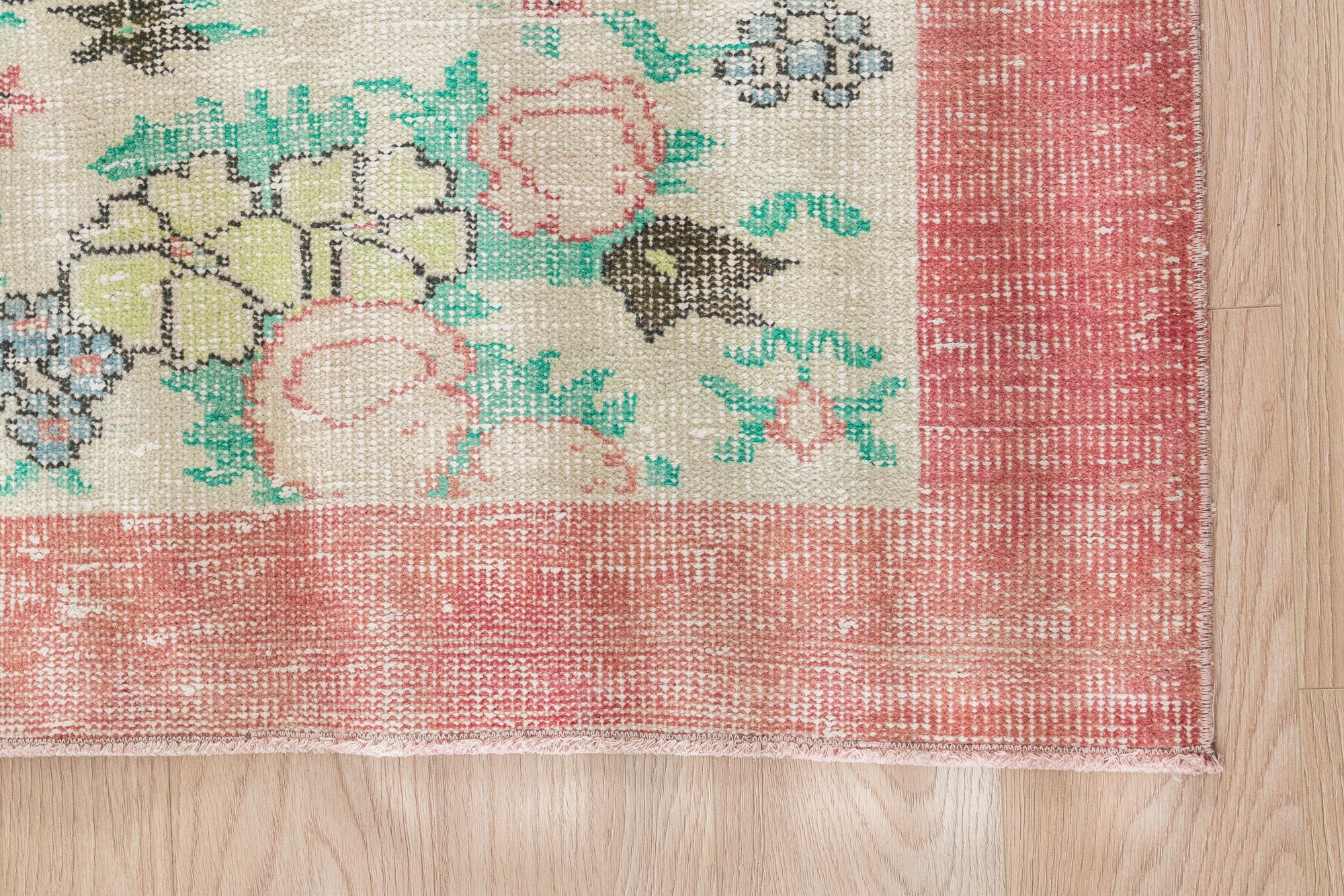 Oretta - Classic Turkish Rug, Vintage Heritage