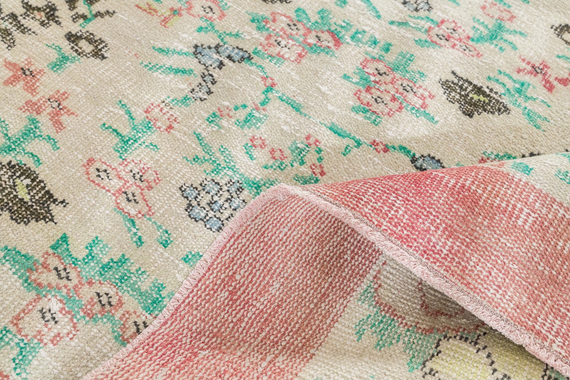 Oretta - Elegant Living Room Rug, Antique Charm