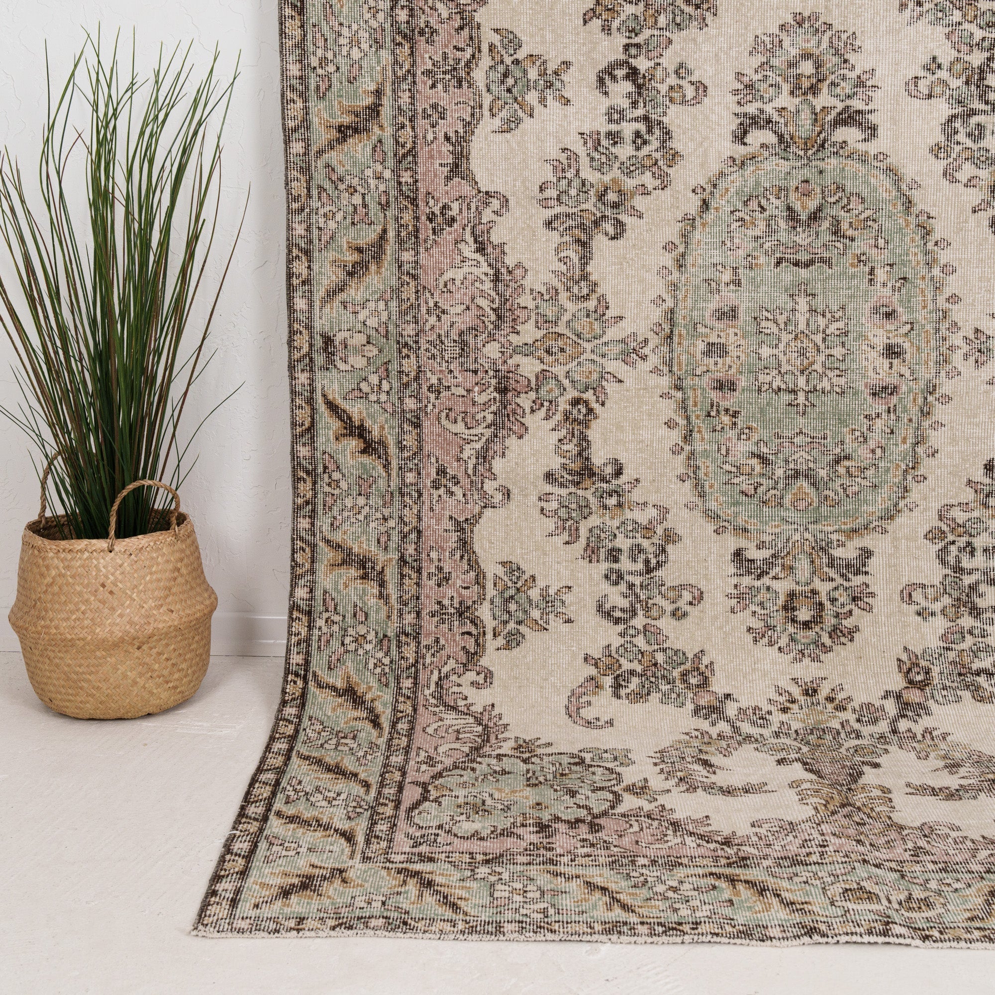 Floral 6x9 Beige Rug