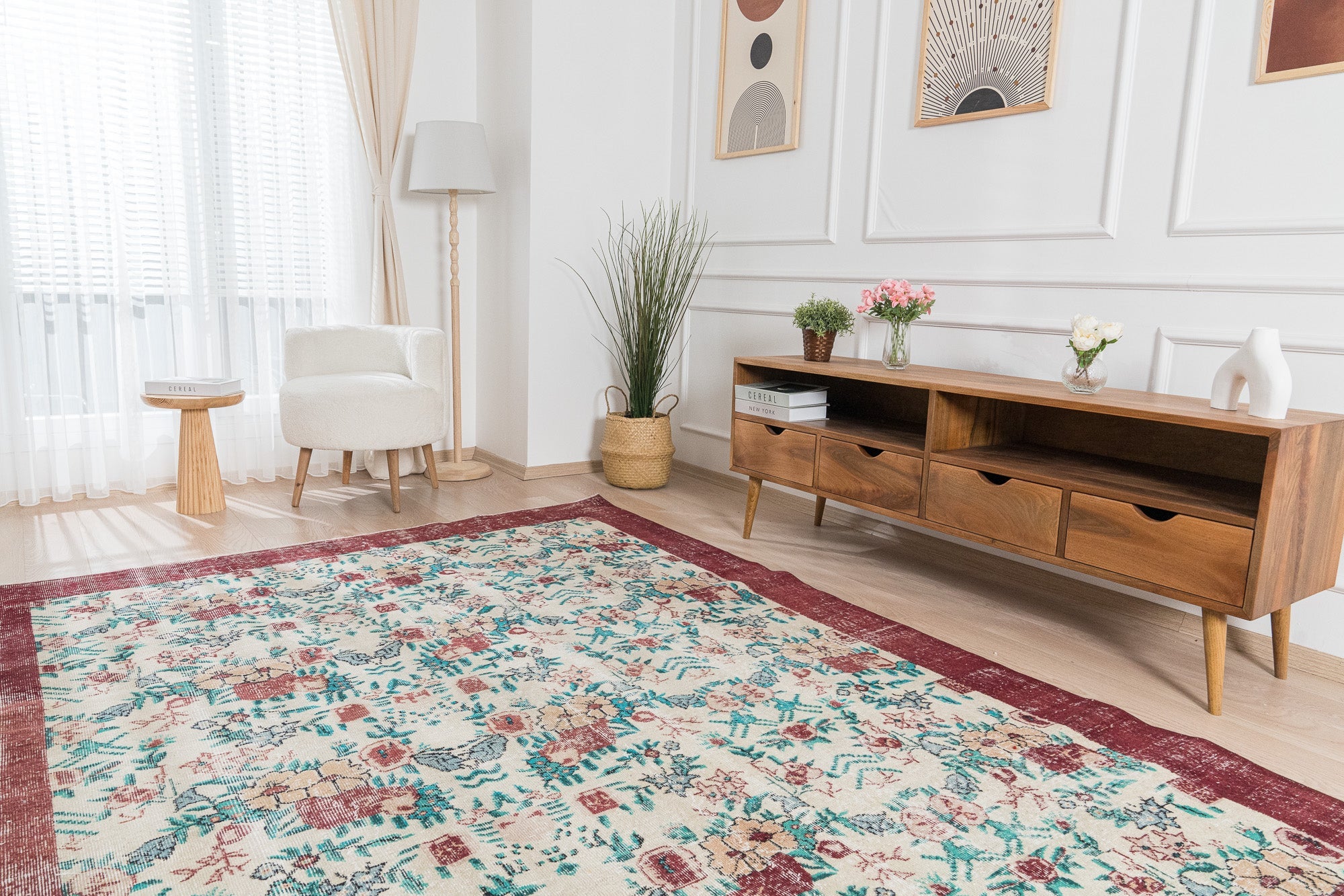 Natira - Elegant Living Room Rug, Antique Charm