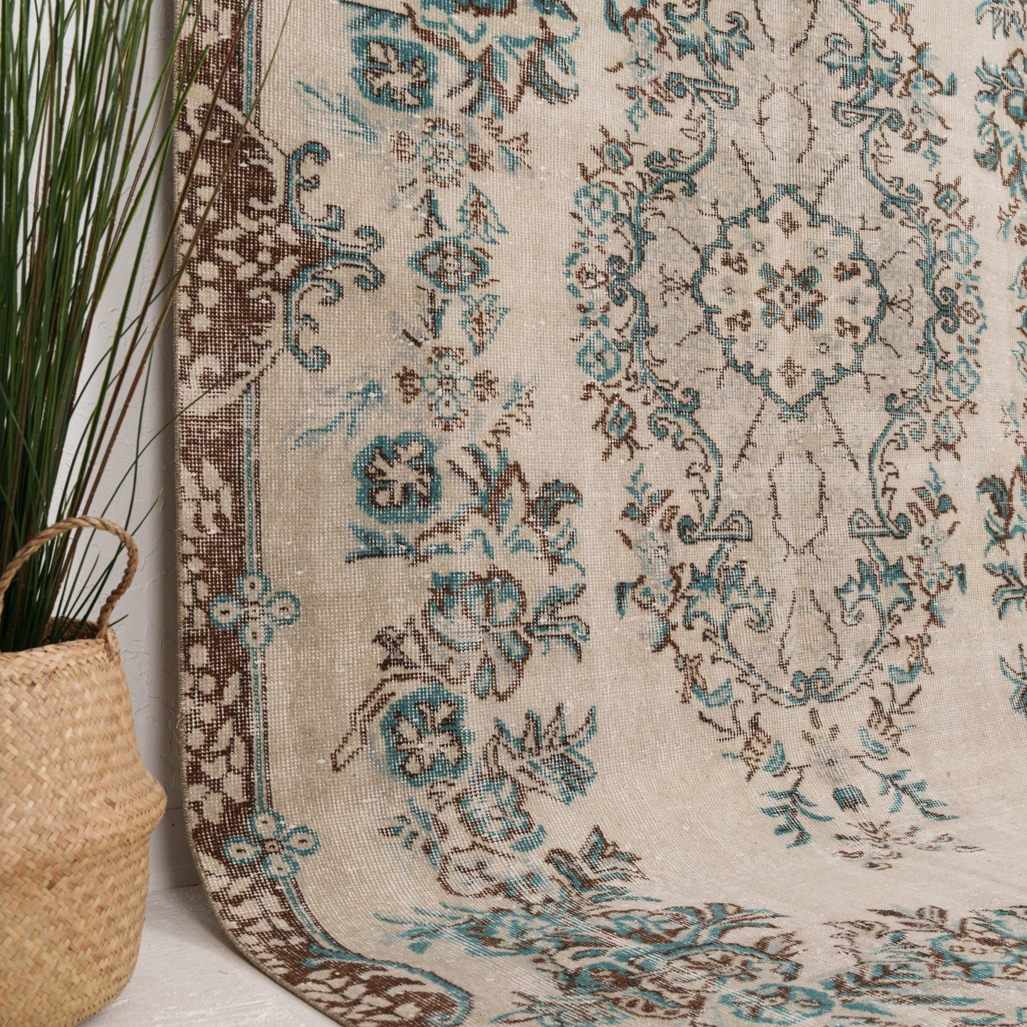 6x9 Beige Turkish Rug