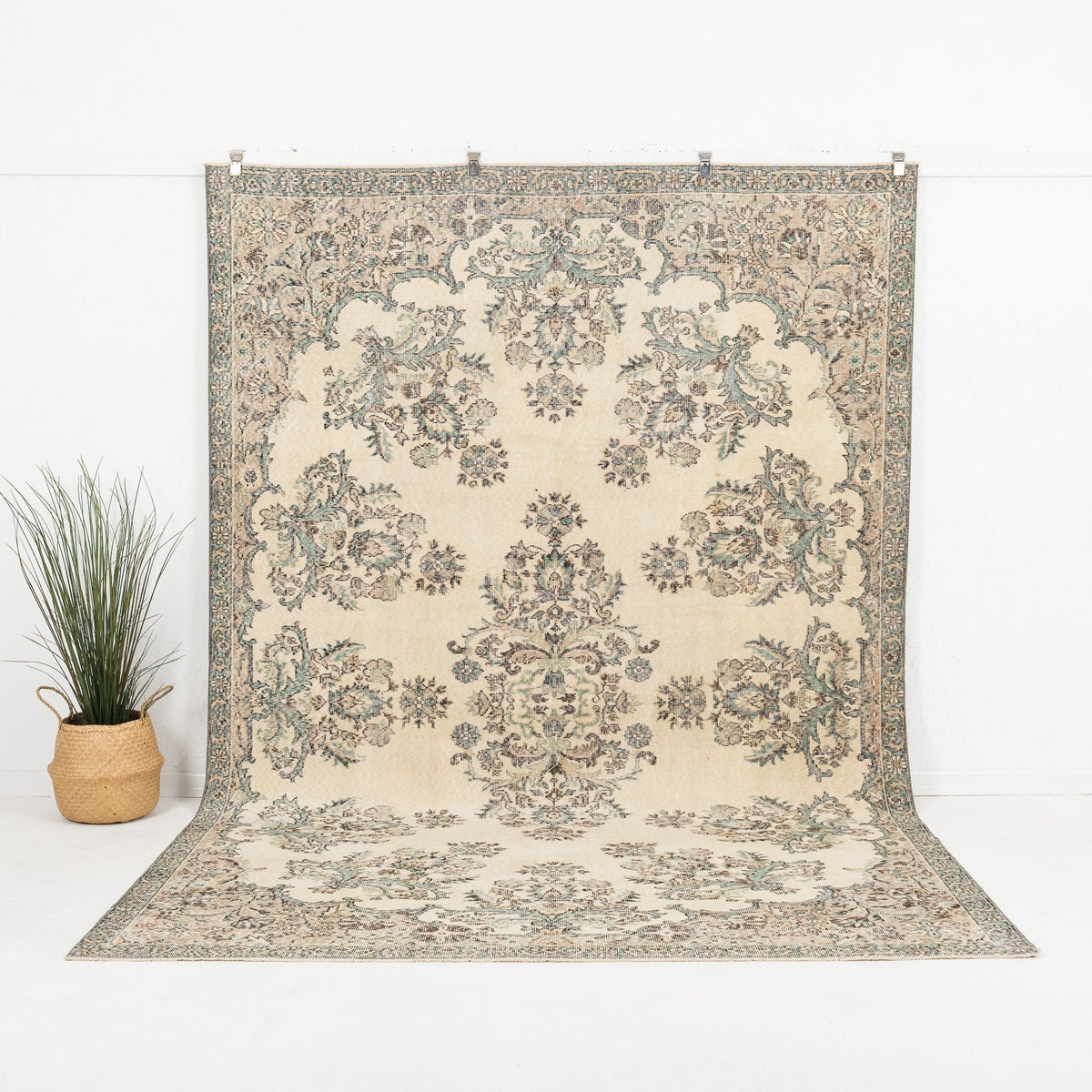 Serenique - Vintage Turkish Area Rug