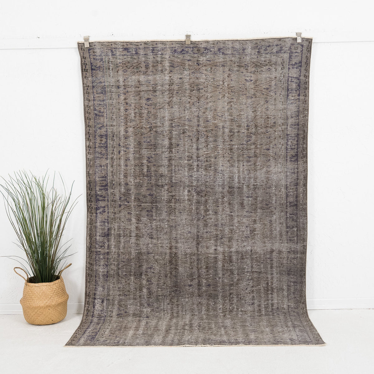 Thesaria - Vintage Turkish Area Rug