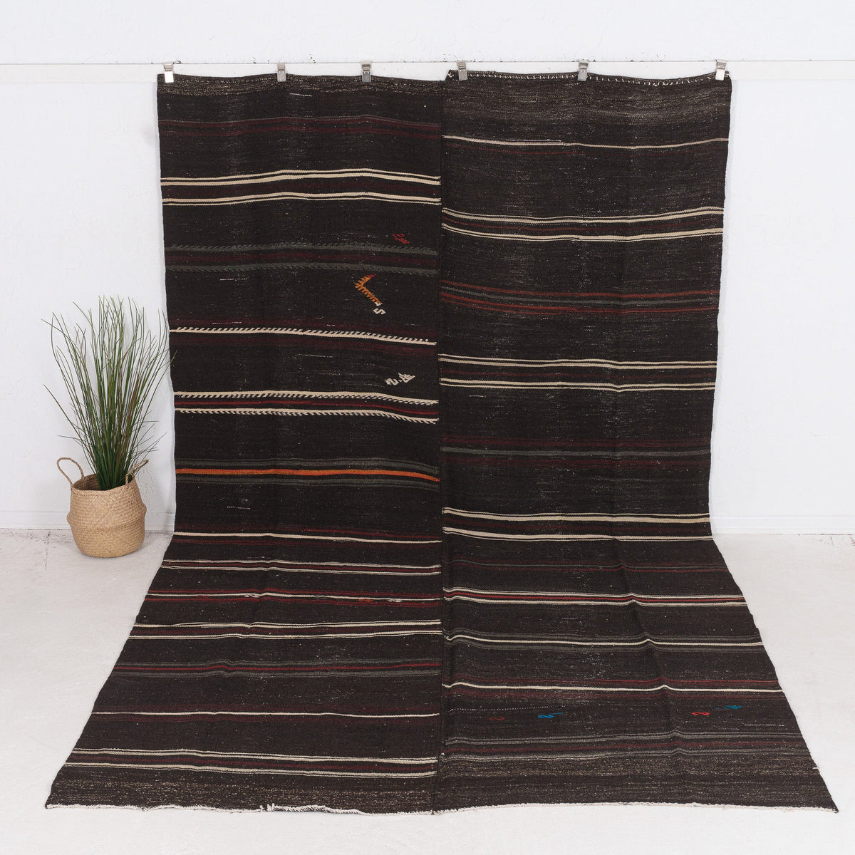 Naelisine - Vintage Turkish Area Rug