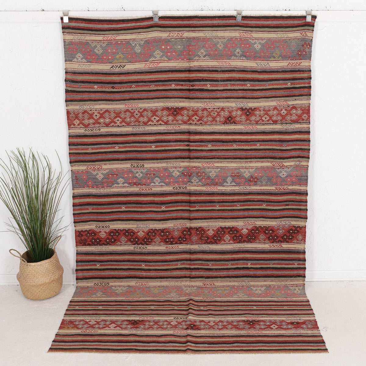 Taelysess - Vintage Turkish Area Rug