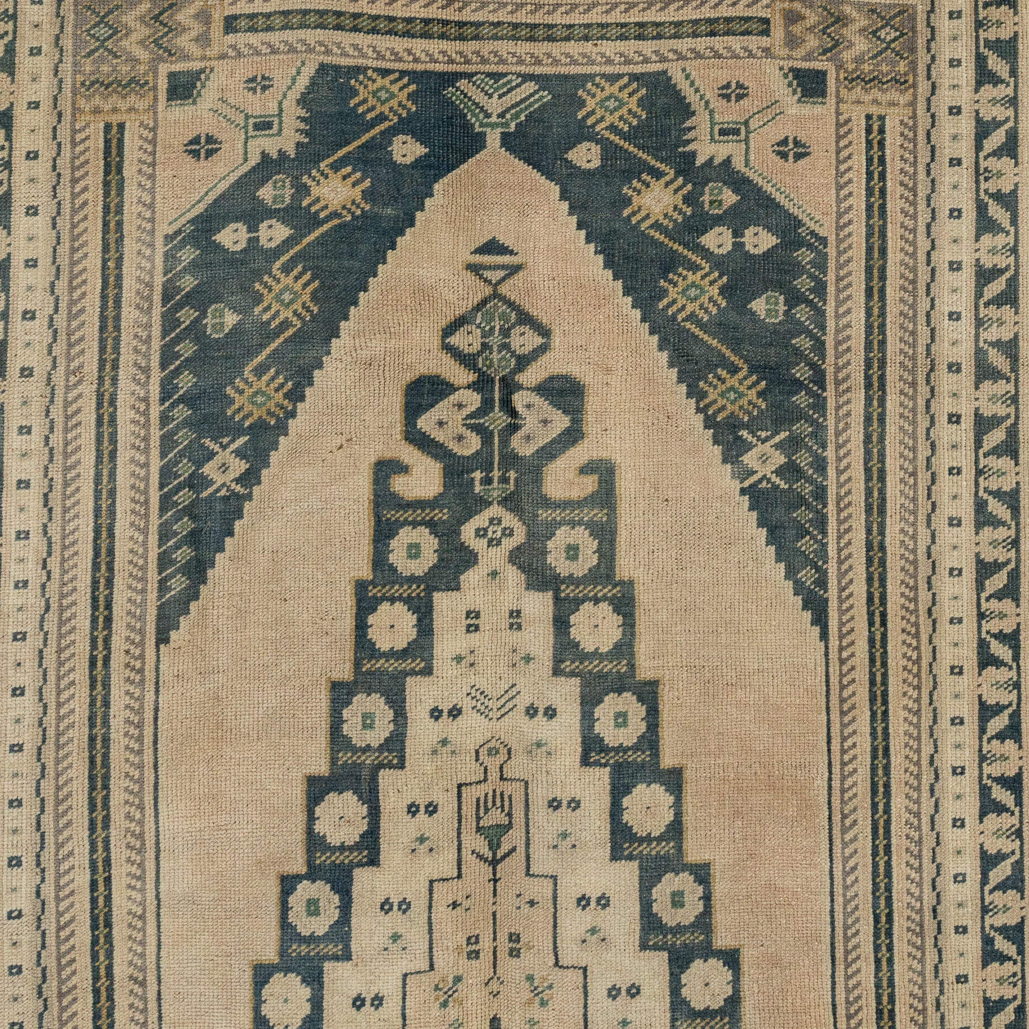 Zenovia - Persian Rug, Handcrafted & Timeless