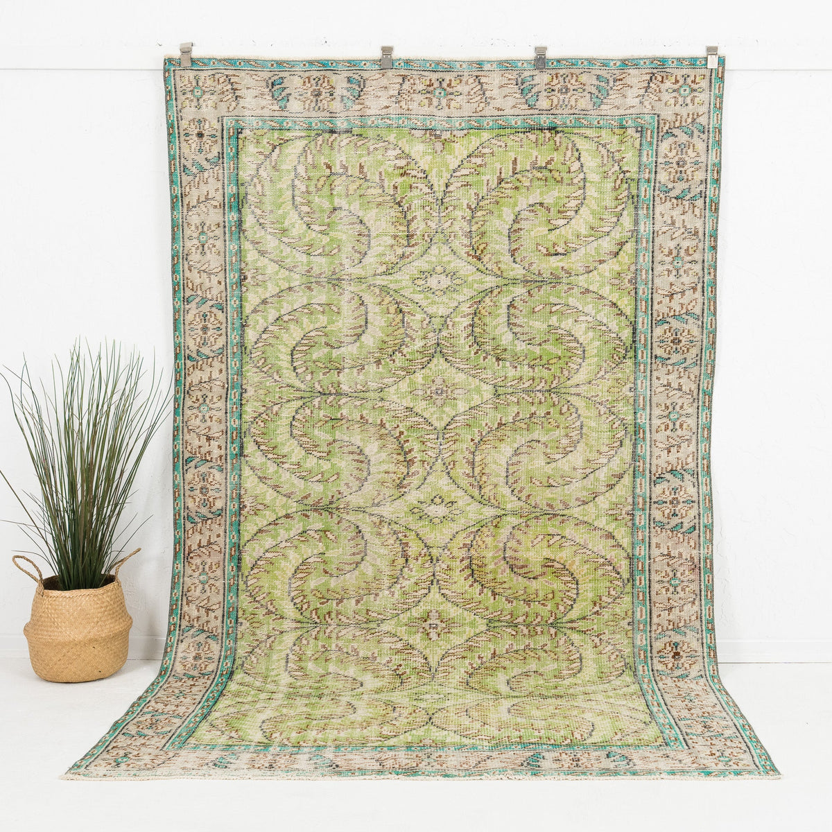 Lyradia - Vintage Turkish Area Rug