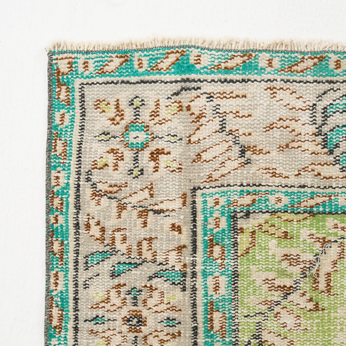 Lyradia - Vintage Turkish Area Rug