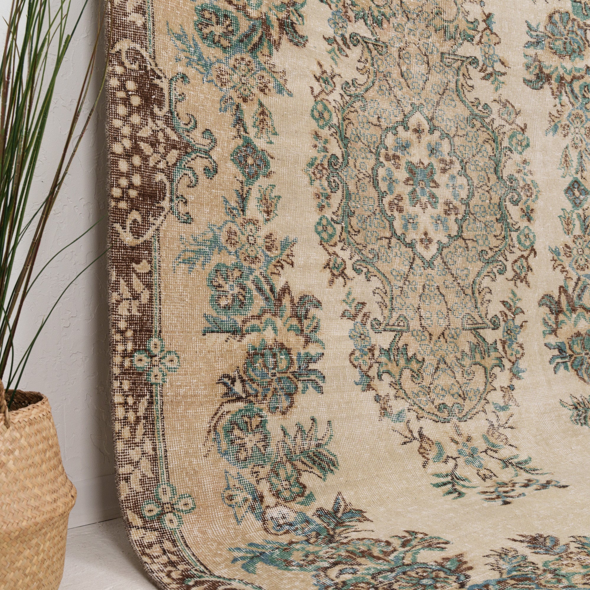 6x9 Beige Turkish Rug