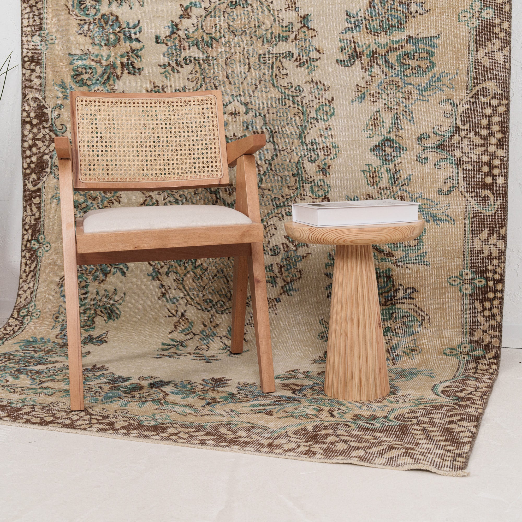 Geometric 6x9 Beige Rug