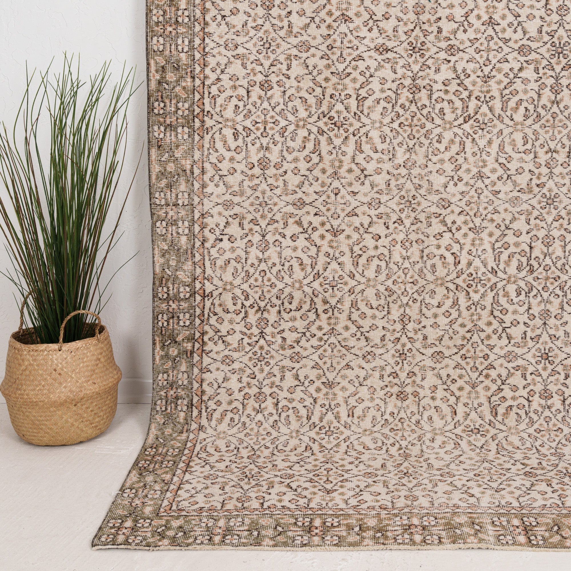 5x9 Beige Turkish Rug