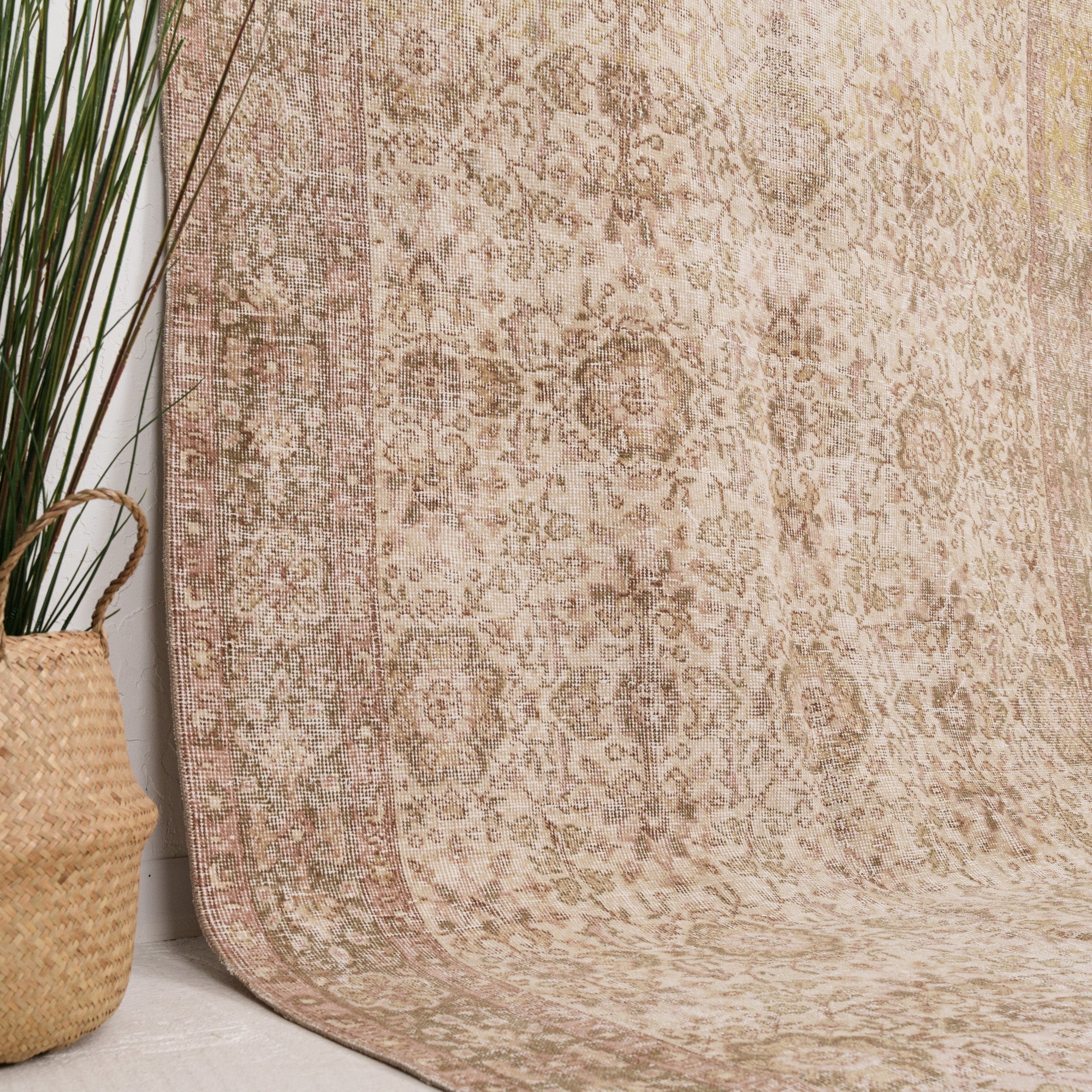 Geometric 5x9 Beige Rug