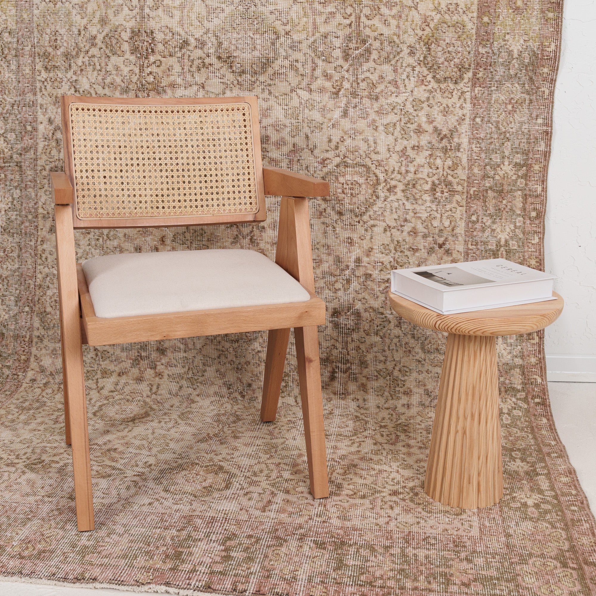 5x9 Beige Turkish Rug