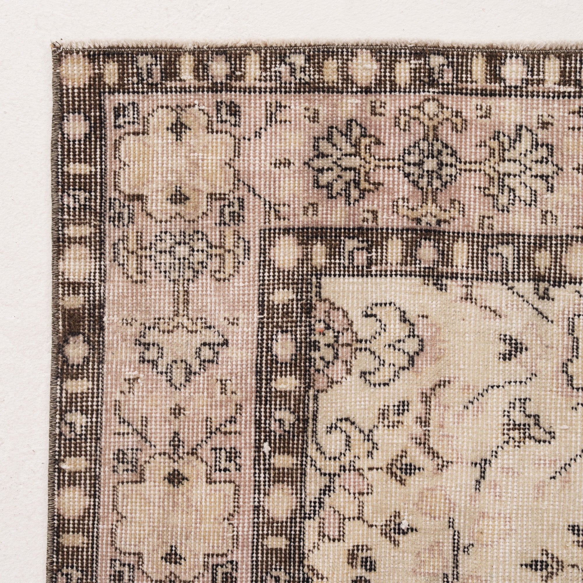 Geometric 5x9 Beige Rug