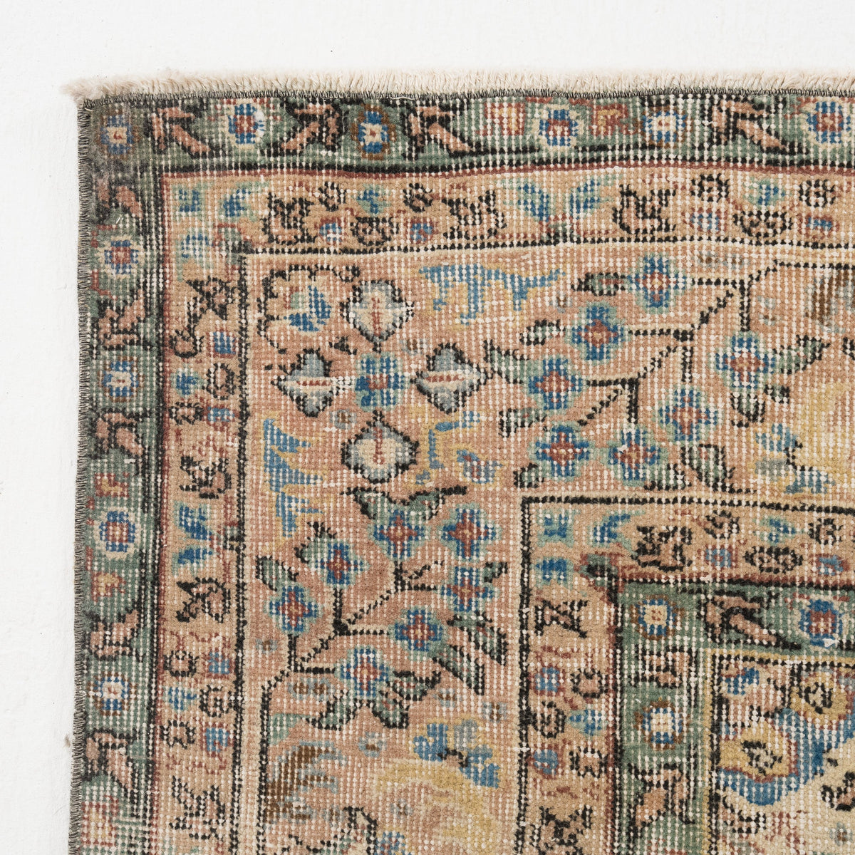 Vaelissa - Vintage Turkish Area Rug