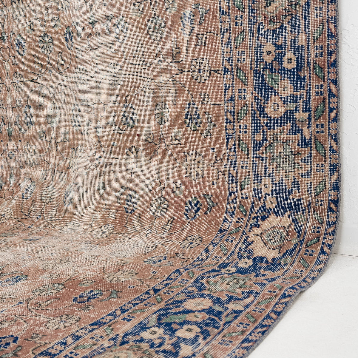 Haeliara - Vintage Turkish Area Rug