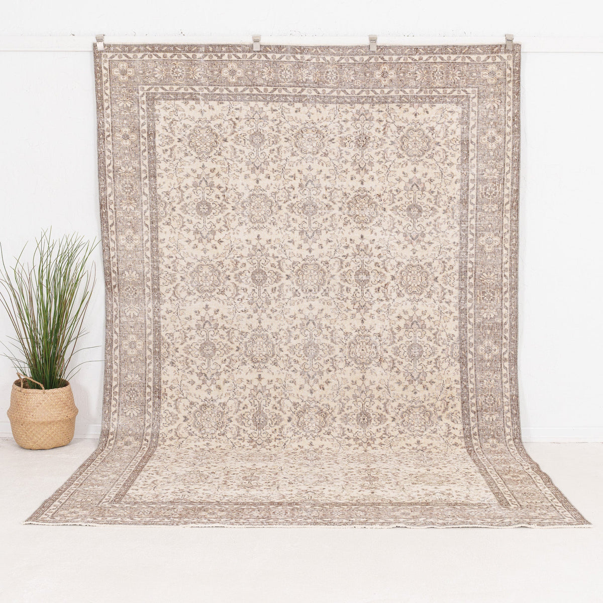 Amdiris - Vintage Turkish Area Rug