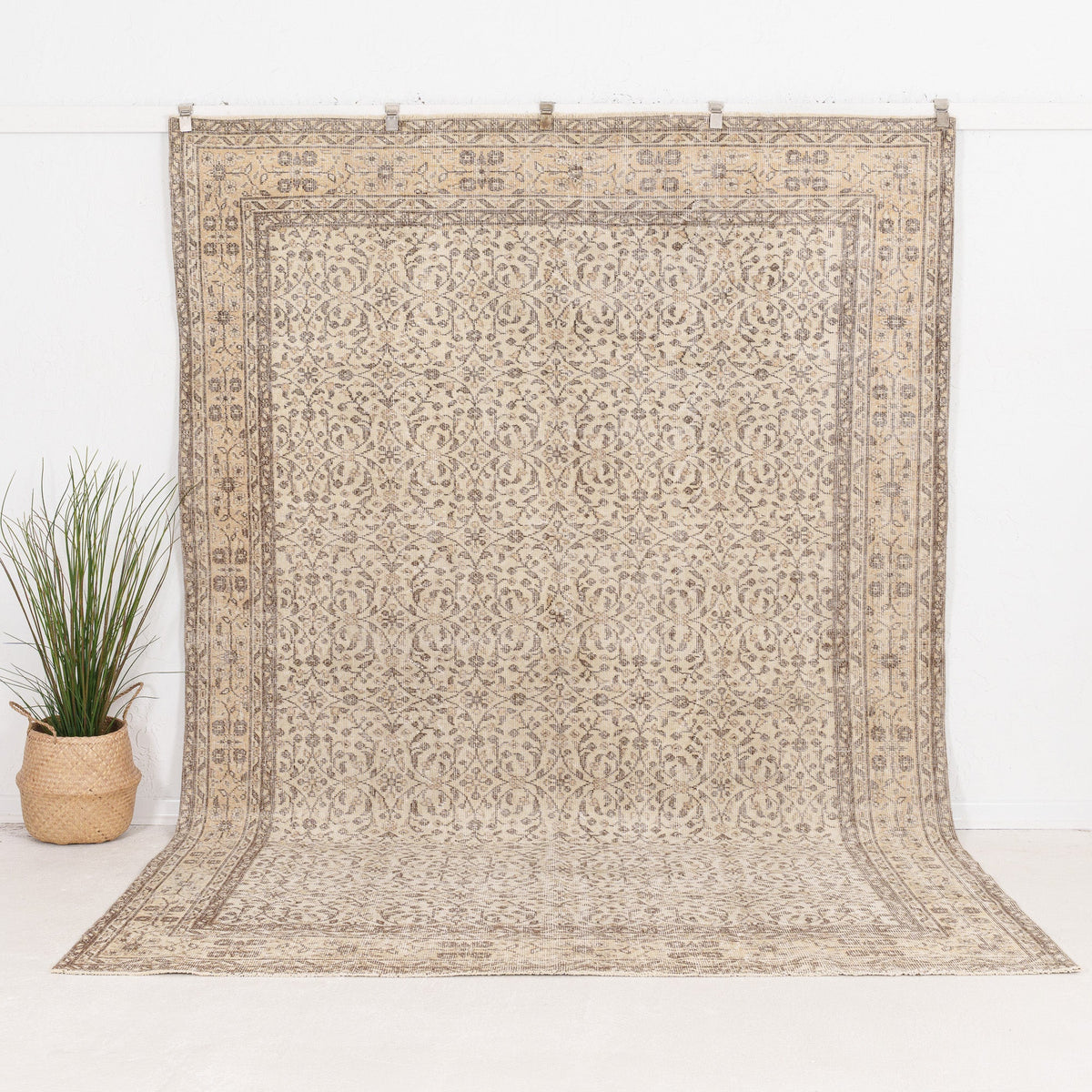 Zaerinena - Vintage Turkish Area Rug