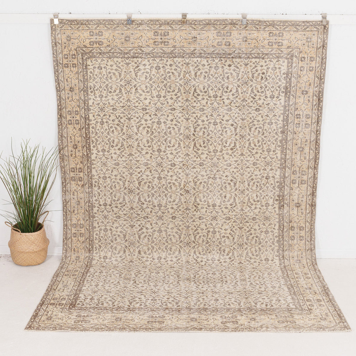 Zaerinena - Vintage Turkish Area Rug