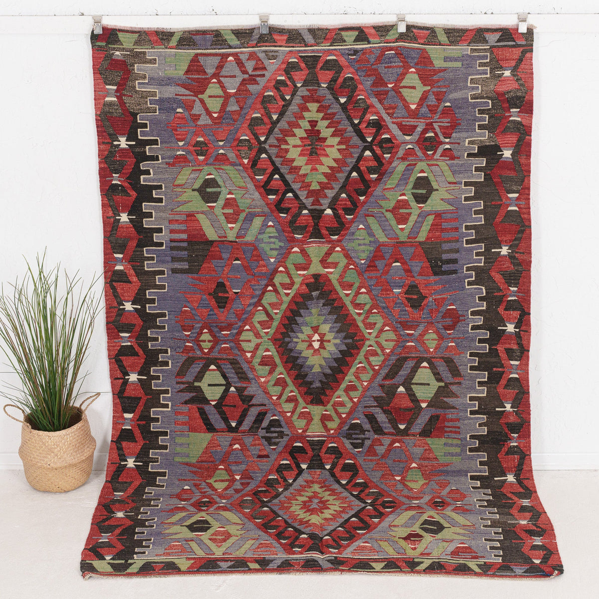 Vaelisia - Vintage Turkish Area Rug