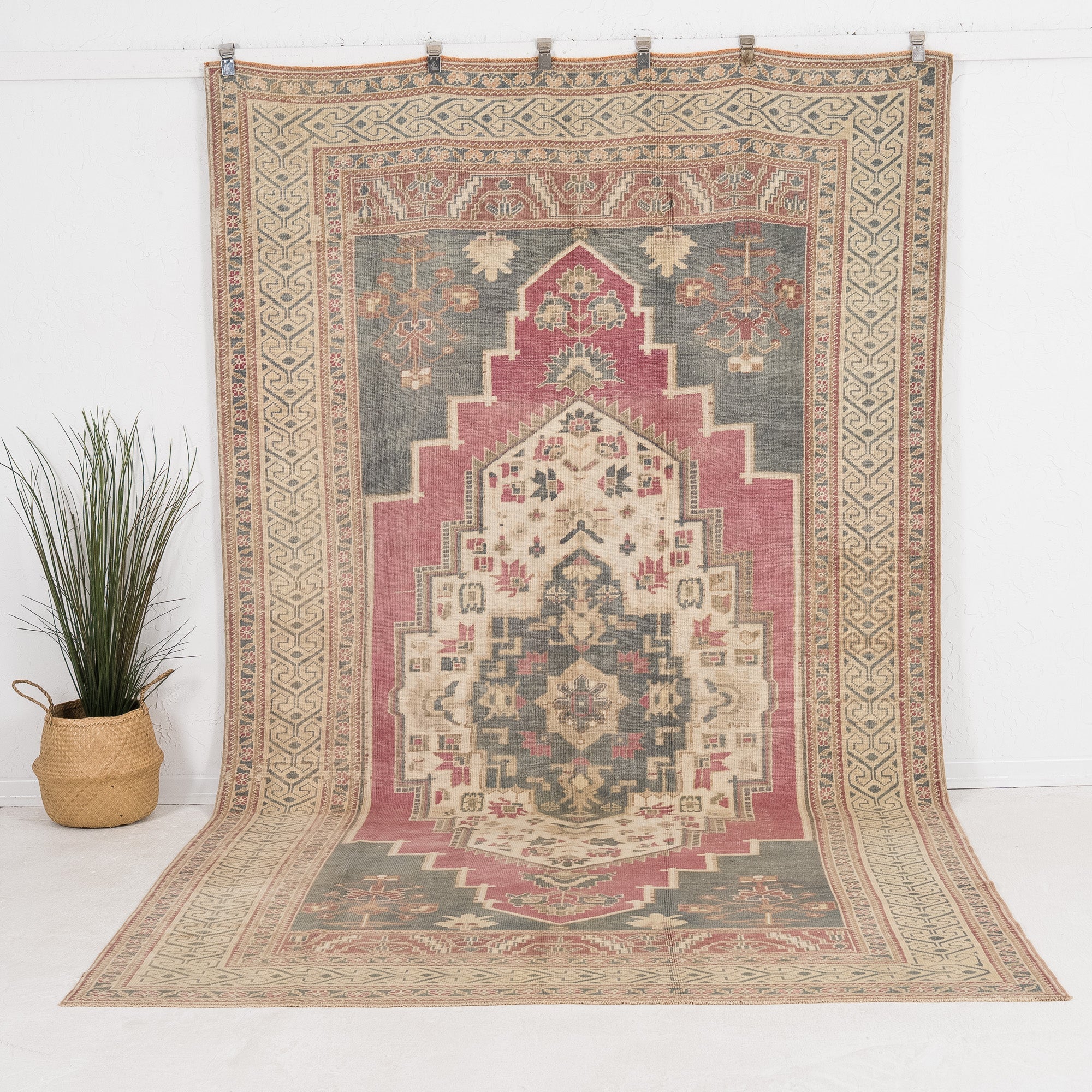 6' x 11' - Vintage Turkish Area Rug, Beige - Talivora | Kuden Rugs