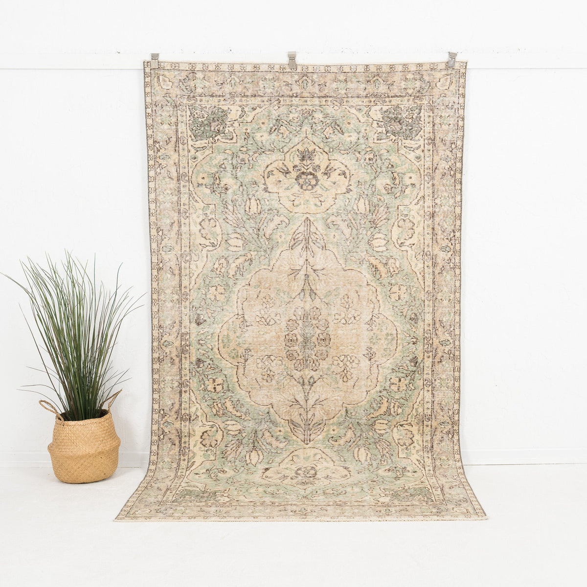 Selvoria - Vintage Turkish Area Rug