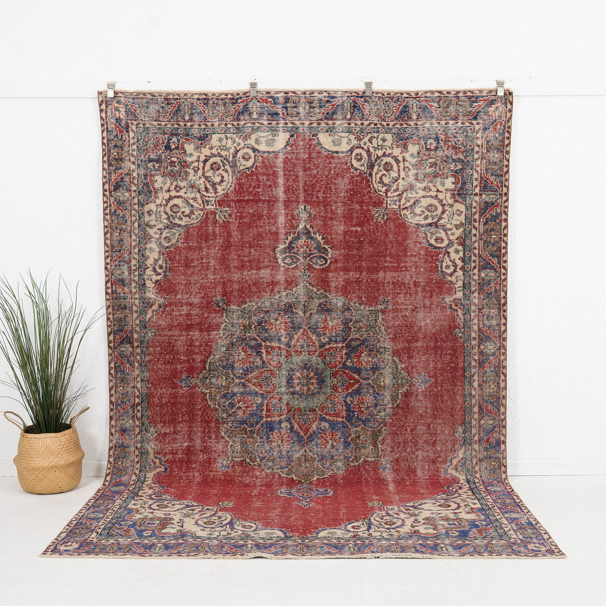 Ysalyn - Vintage Turkish Area Rug