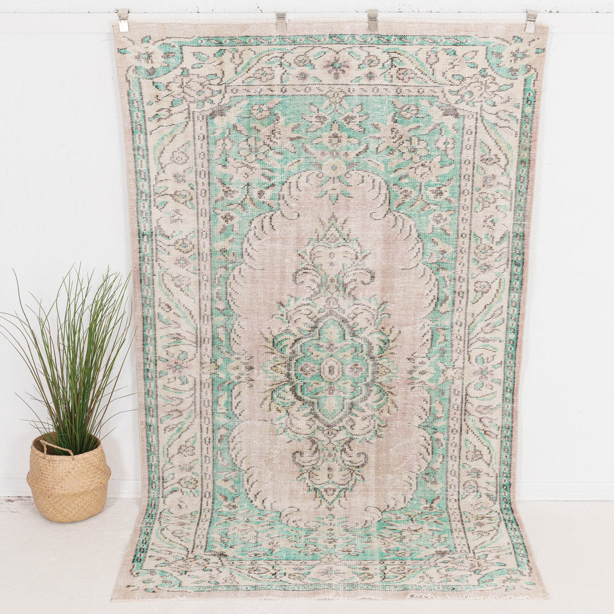 Amdiress - Vintage Turkish Area Rug