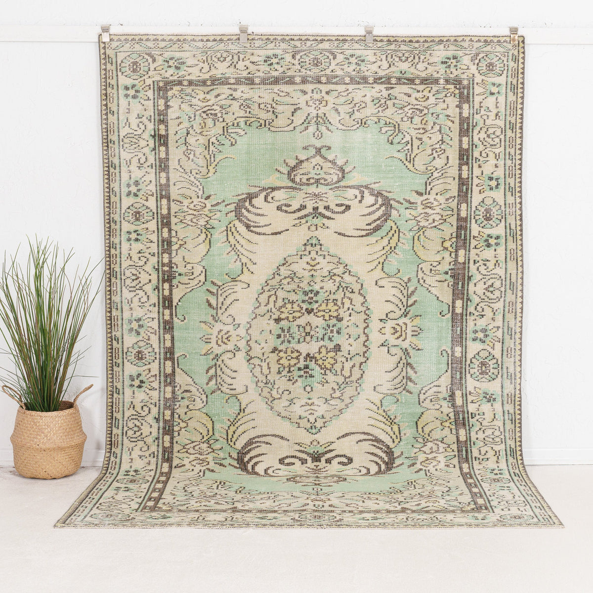 Yaelisena - Vintage Turkish Area Rug