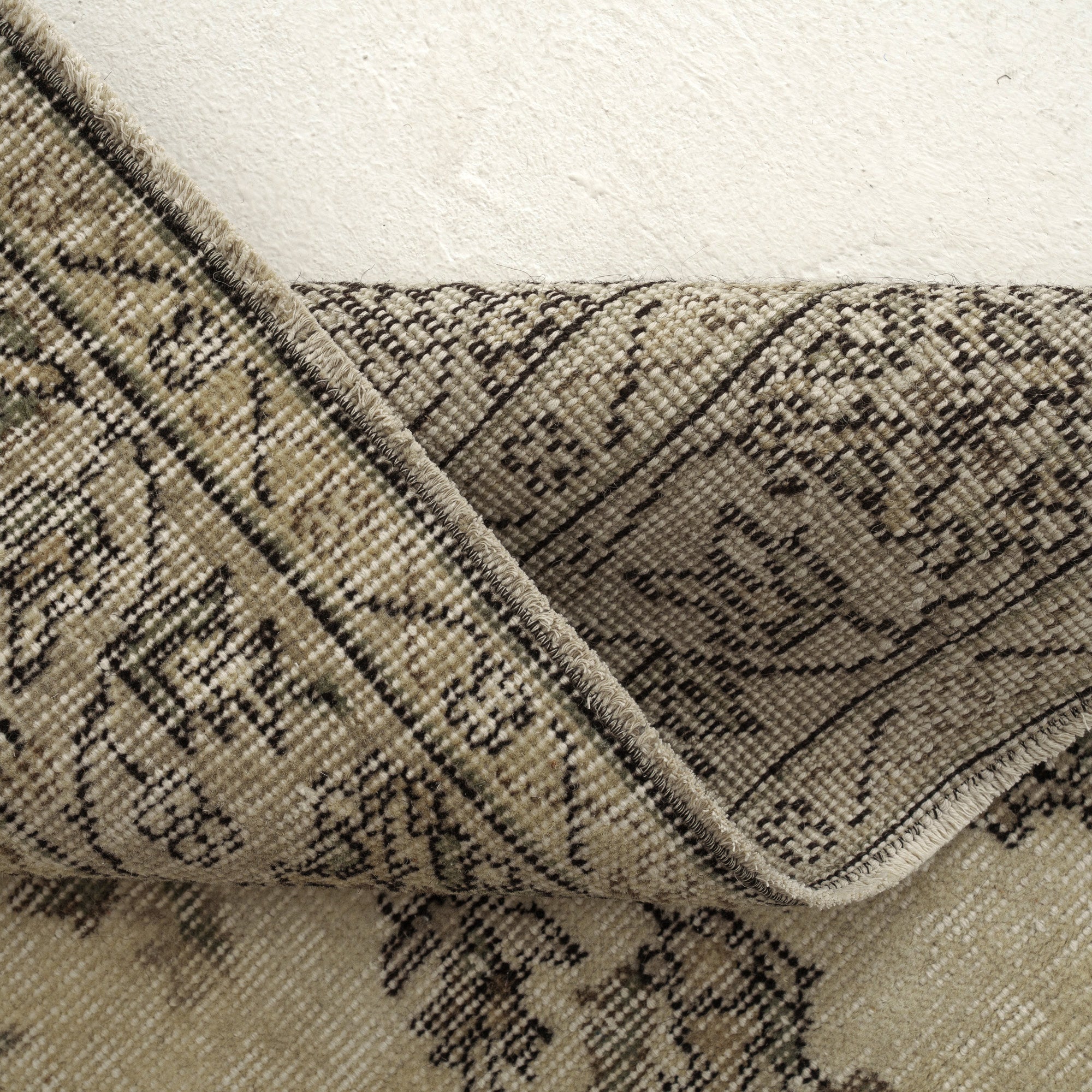 Elegant beige area rug, perfect for living room, bedroom, entryway, office, kitchen & dining decor