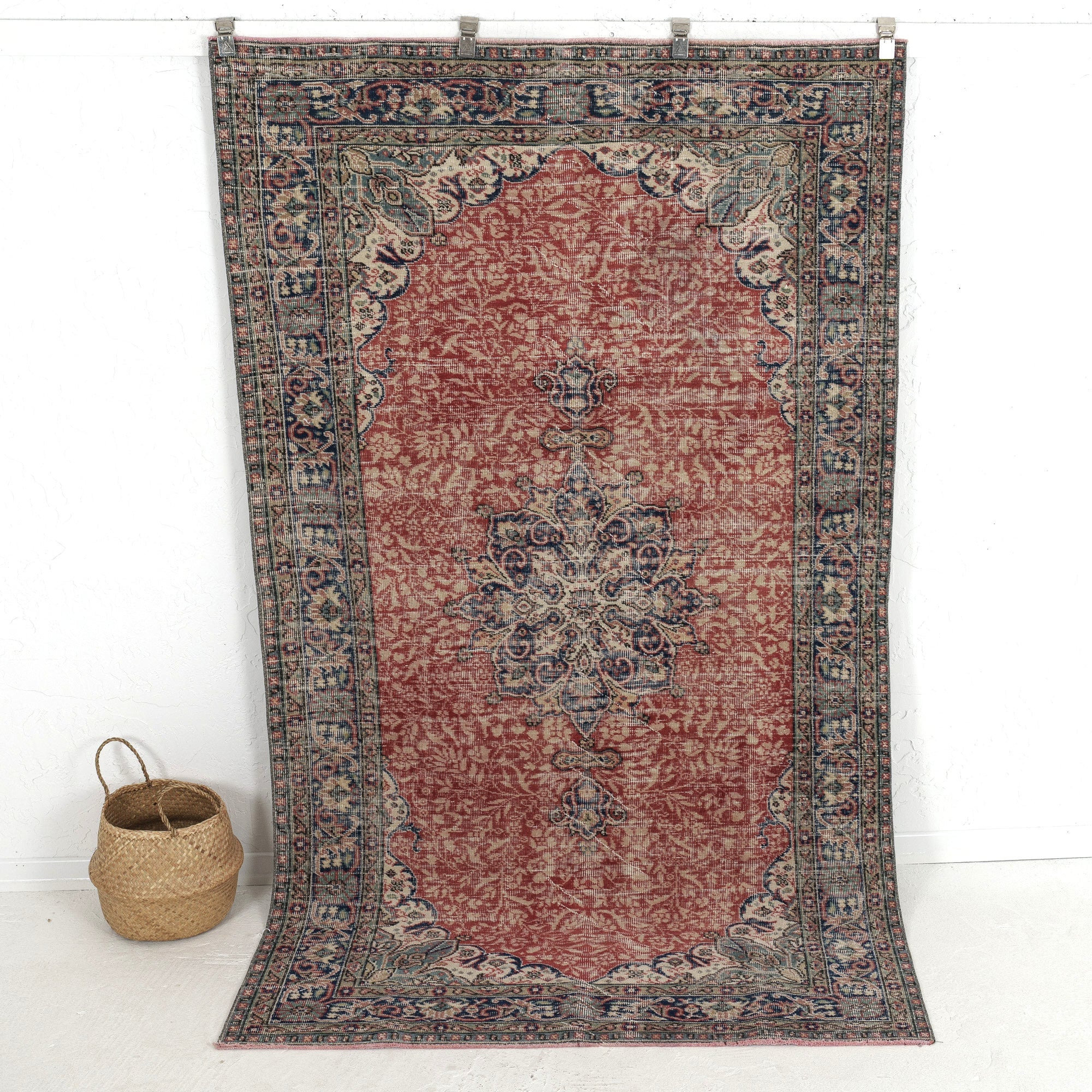 Olivira - Handmade Turkish Rug, Rich in Tradition
