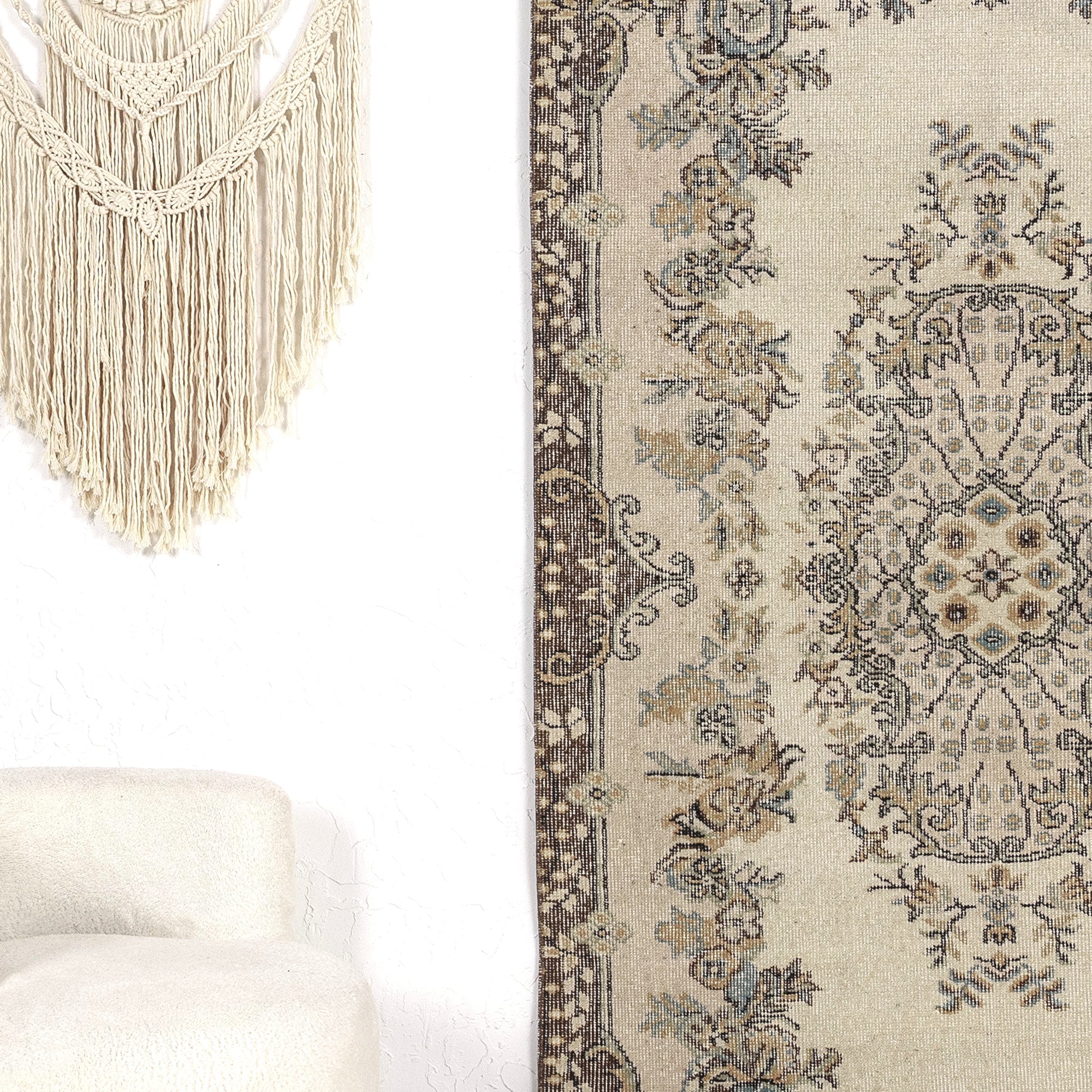 Dilys - Dining Room Rug, Elegant Oriental Style