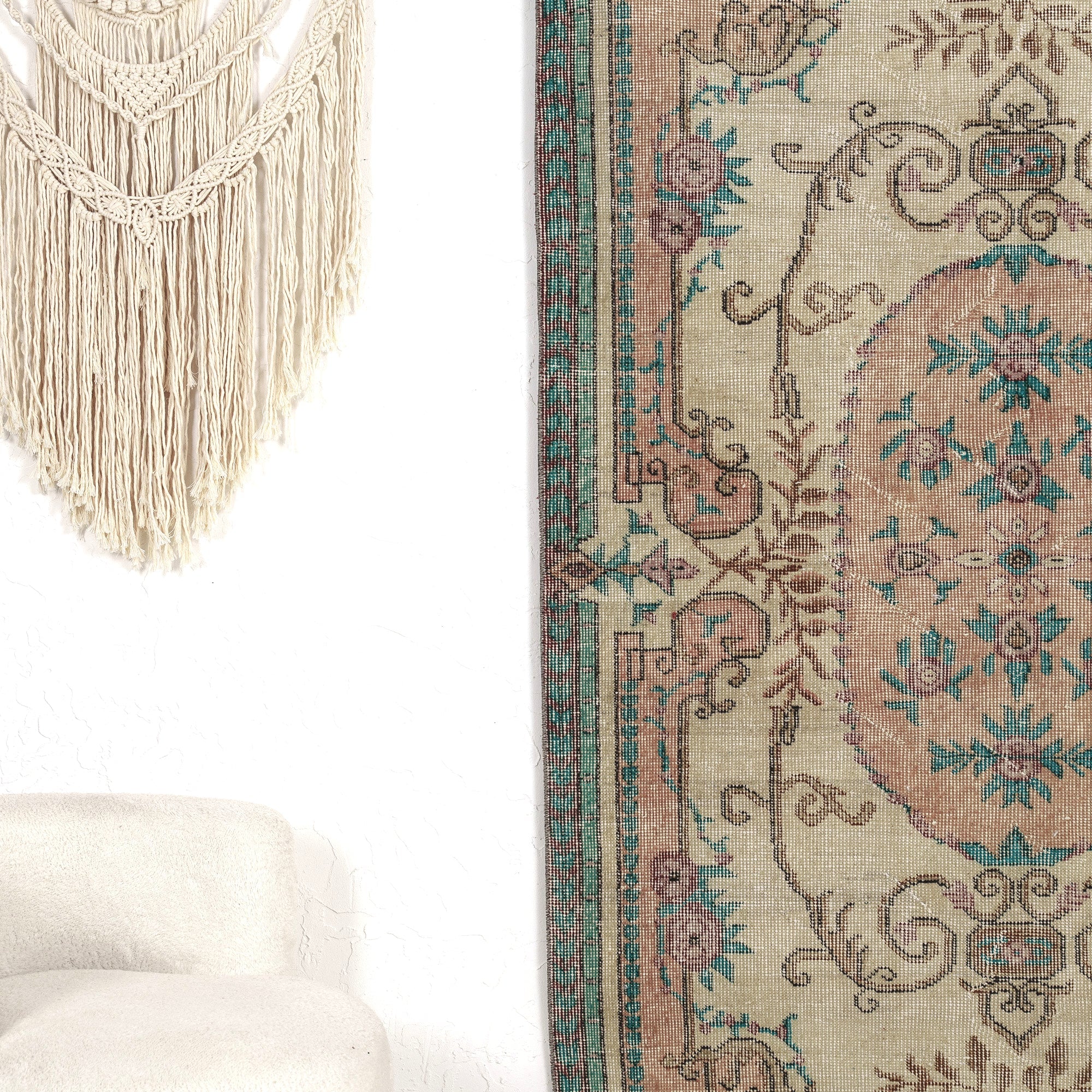 Drusilla - Dining Room Rug, Classic Artisan Crafted