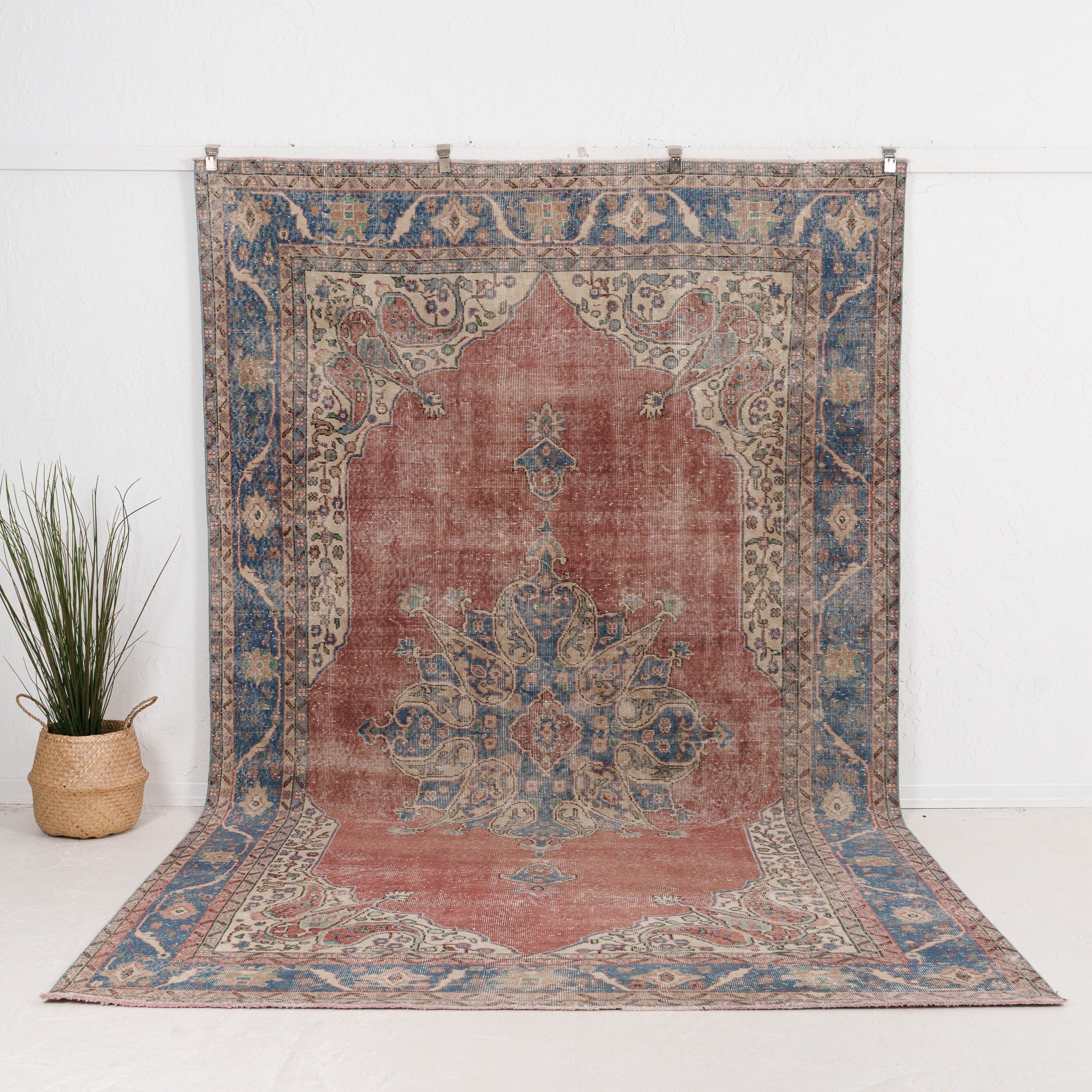 7' x 11' - Vintage Turkish Area Rug, Red - Jalynna | Kuden Rugs