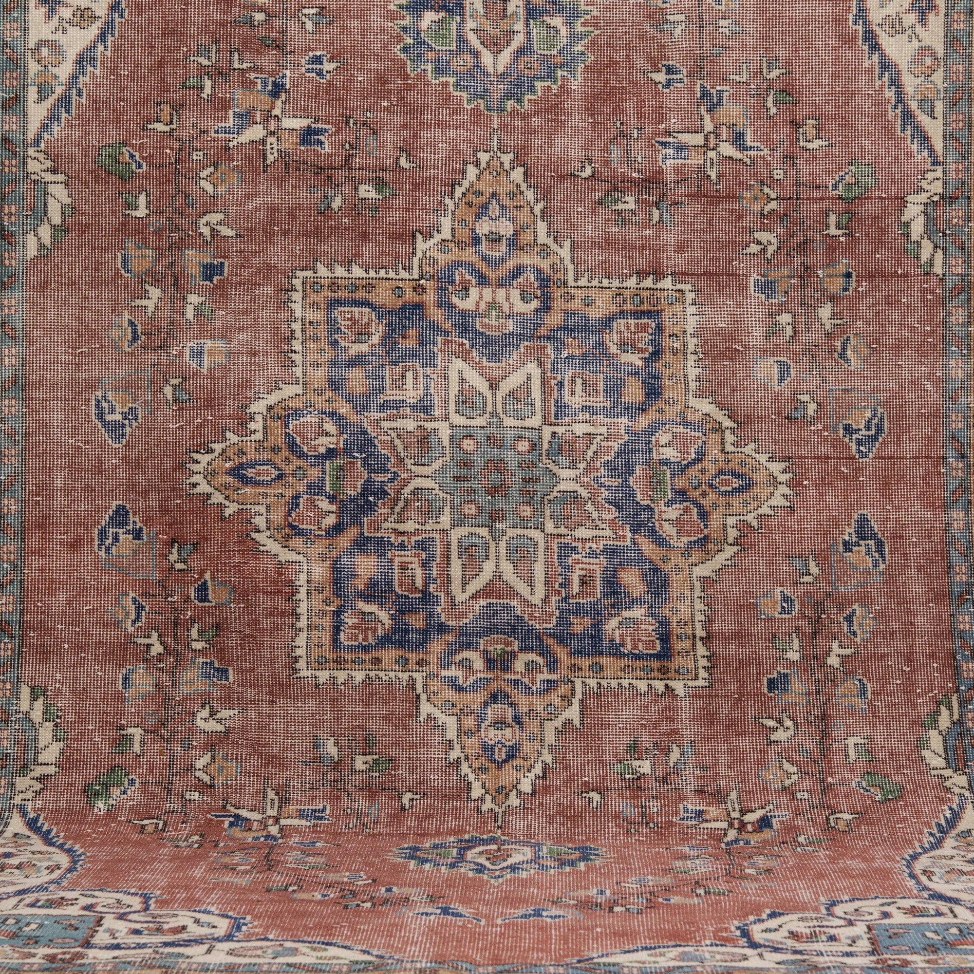 6x10 Vintage Rug